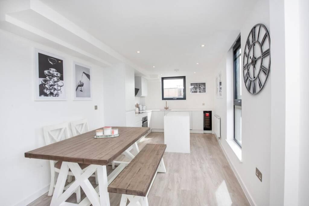 2 Bedroom Penthouse - Large Balcony - Minster View York Exteriér fotografie