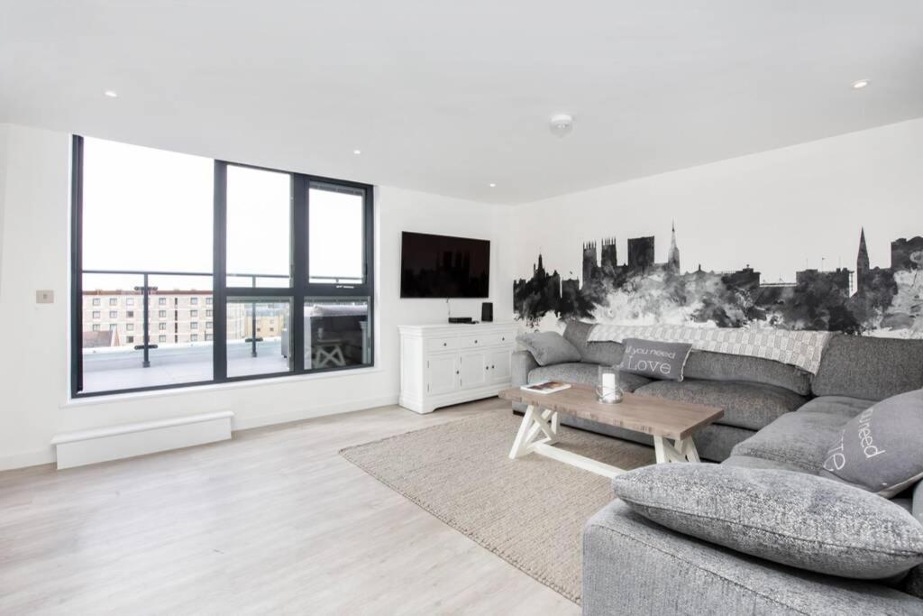 2 Bedroom Penthouse - Large Balcony - Minster View York Exteriér fotografie